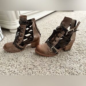 Freebird By Steven Shoes- Cheyenne